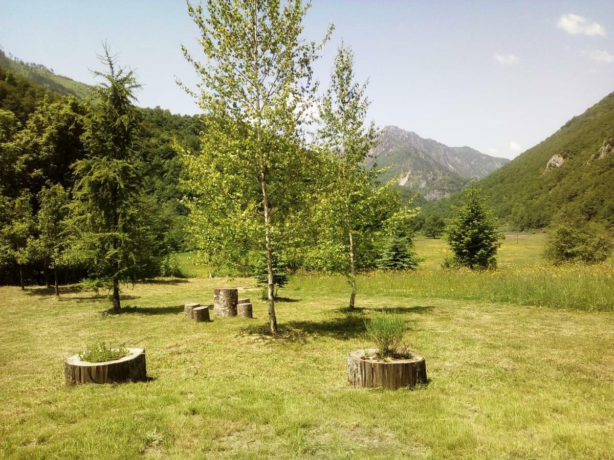 Taramour Cottages. Mojkovac Luaran gambar